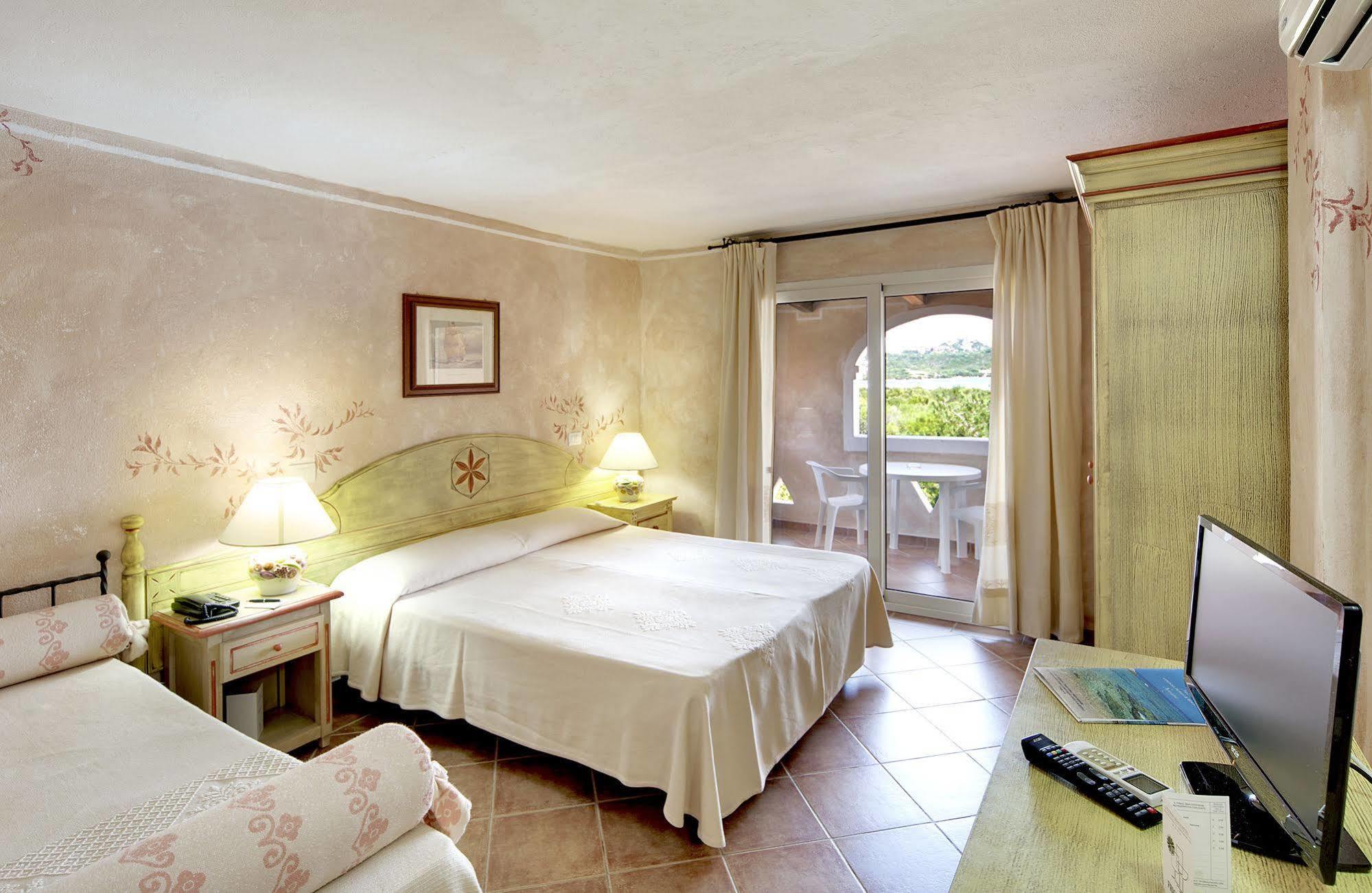 Colonna Beach Hotel Marinella Marinella (Sardinia) Exterior foto